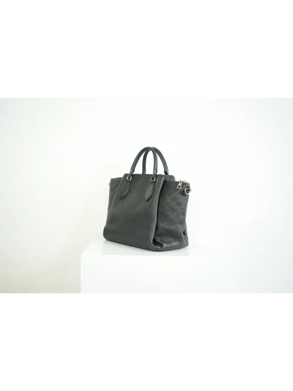 Louis Vuitton Black Monogram Mahina Haumea Perforated Calfskin Leather